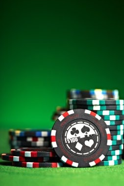 Live roulette wheel and betting table at erek2 2d studio